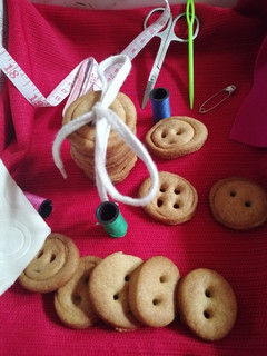 A picture of Button cookies.