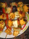 Brochetas de pollo al limón con vegetales 🍗🍋🍆🍅🌶️🌰🍢