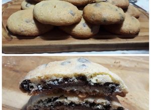 Una foto de Galletas con chips de chocolate rellenas de nutella