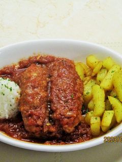 Görög sült húsgombócok paradicsomszószban - "soutzoukakia" recept fotója