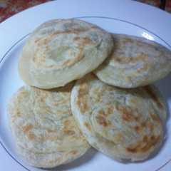 A picture of Roti Canai.