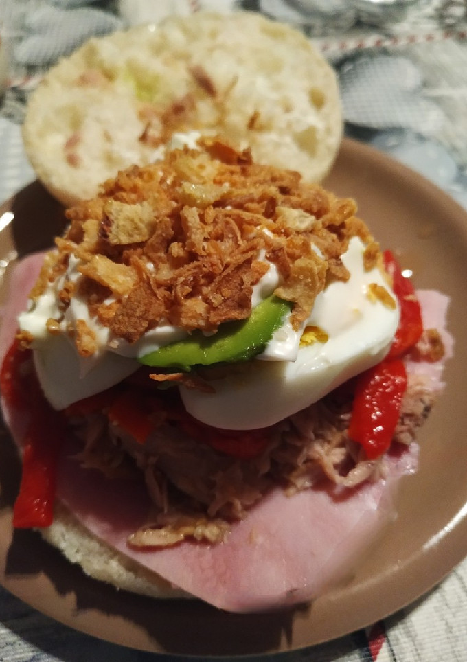 Una foto de Sándwich de atún