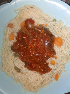 A picture of Spaghetti with Peppery Onions sauce.