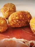 Croquetas  de Jamón con rebozado de Kikos de Maíz  tostado