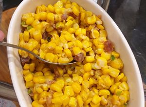 Hình của món Bắp xào tôm khô lạp xưởng.