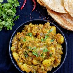 A picture of Batatyachi bhaji.