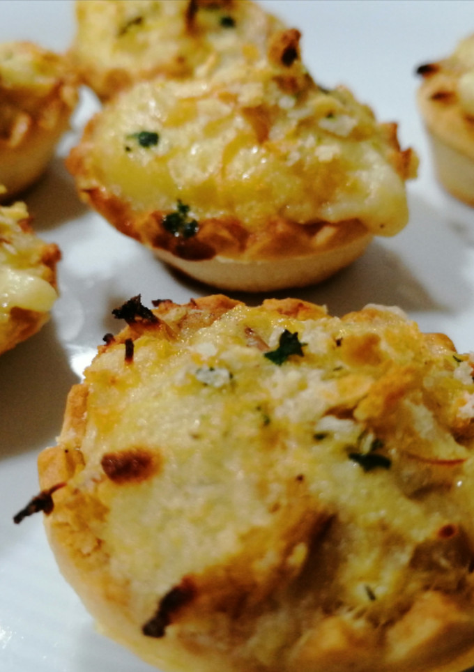 Una foto de Croque-leta de pollo y bechamel