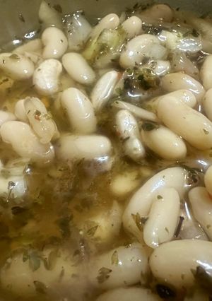 Una foto de Porotos en escabeche