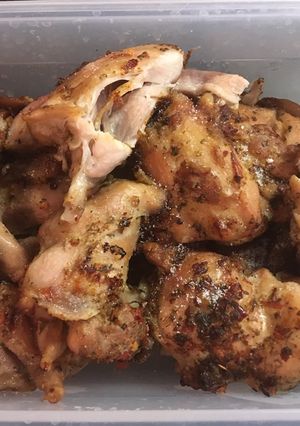 Majoránnás chilis csirkefalatok (gluténmentes) recept fotója