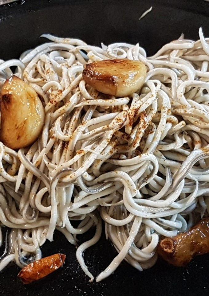 Una foto de Gulas al Vino Verdejo