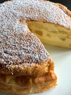 A picture of Magic Apple Cake.