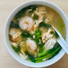 A picture of Japanese Chrysanthemum Garlands (Tang-Oh) Egg Drop miso soup.