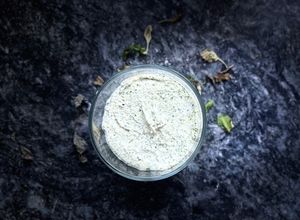 Une photo de Crème de pesto maison