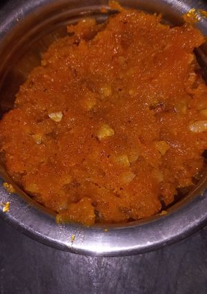ગાજર નો હલવો (Gajar Halwa Recipe In Gujarati) રેસીપી મુખ્ય ફોટો