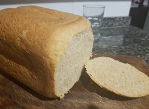 Una foto de Pan de molde en panetera