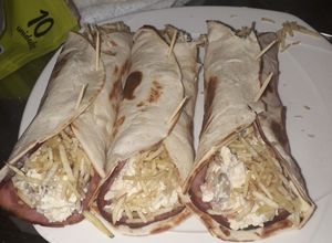 Una foto de Tortilla de pollo con champiñones