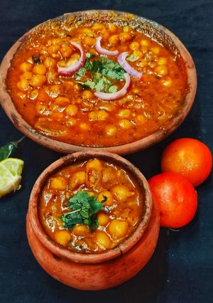 चटपटे छोले (chatpate chole recipe in Hindi) रेसिपी मुख्य फोटो