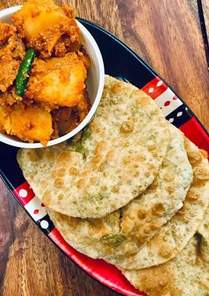 A picture of Aloo Poori.