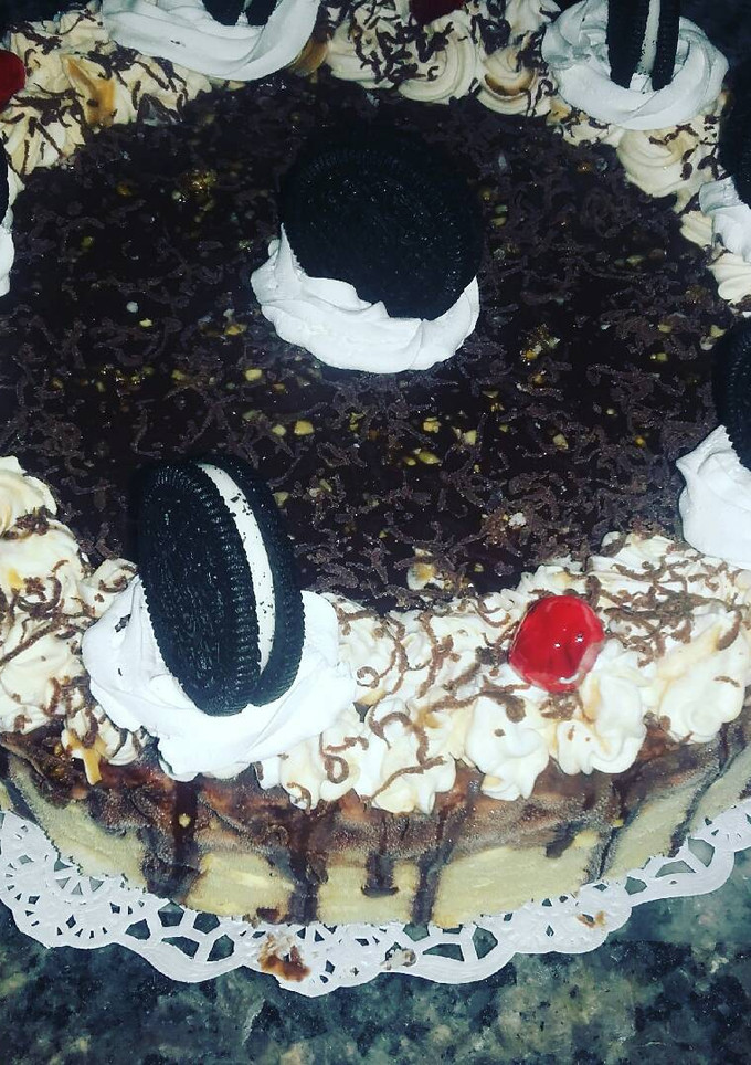 Una foto de Torta helada postre del 14 de febrero 😍