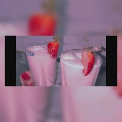 A picture of Strawberry shake.