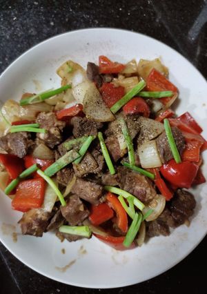 A picture of Shaking Beef (Bò Lúc Lắc).