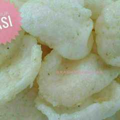 A picture of Kerupuk Nasi.