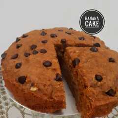 A picture of Kue pisang // Banana cake.