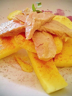Una foto de Mango con ventresca de atún blanco
