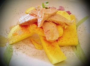 Una foto de Mango con ventresca de atún blanco