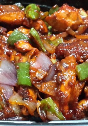 A picture of Dry Chilli Chicken.