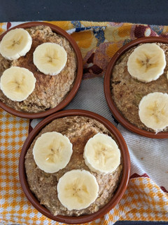 Una foto de Tarrinas de avena y plátano