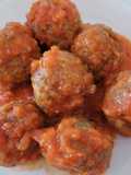 Albóndigas de berenjenas, con salsa de tomate