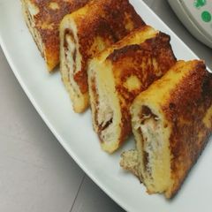 A picture of Nutella French toast.