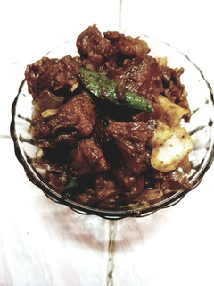 மட்டன் சுக்கா (Mutton sukka Recipe in Tamil) செய்முறை முக்கிய புகைப்படம்