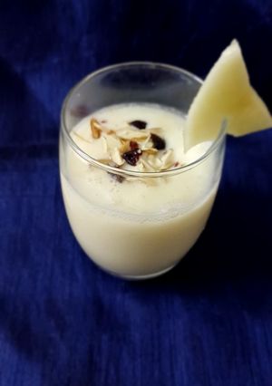 A picture of Muskmelon lassi.