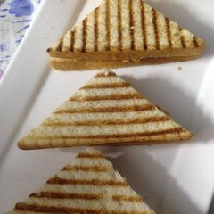 A picture of Potato grill sandwich.