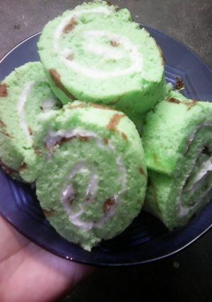 Foto resep Bolu gulung pandan ekonomis