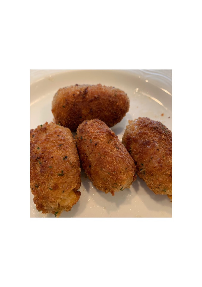 Una foto de Croquetas de pollo y queso 🇨🇺