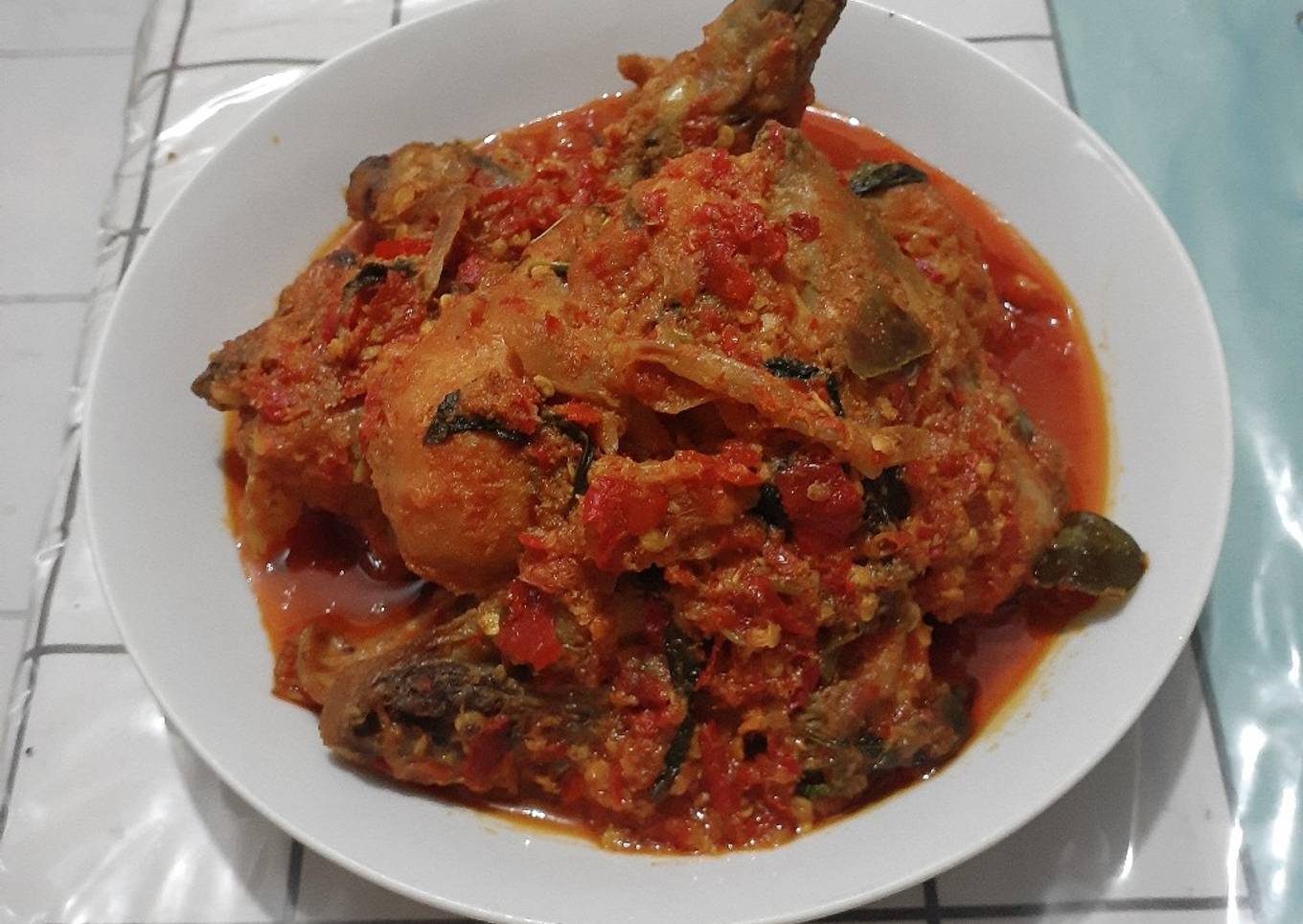 Ayam rica-rica kemangi