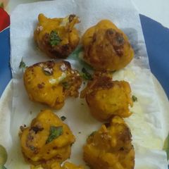 A picture of Gobhi Pakoda.
