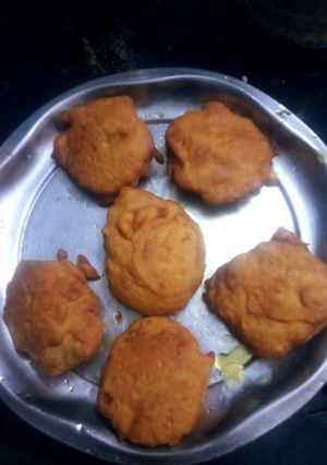 আলুর বড়া (aloor bora recipe in Bengali) রেসিপির প্রধান ছবি