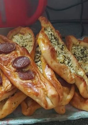 Φωτογραφία της συνταγής Πεϊνιρλί με τυρί