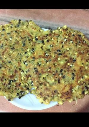A picture of Leftover Bread uttapam.