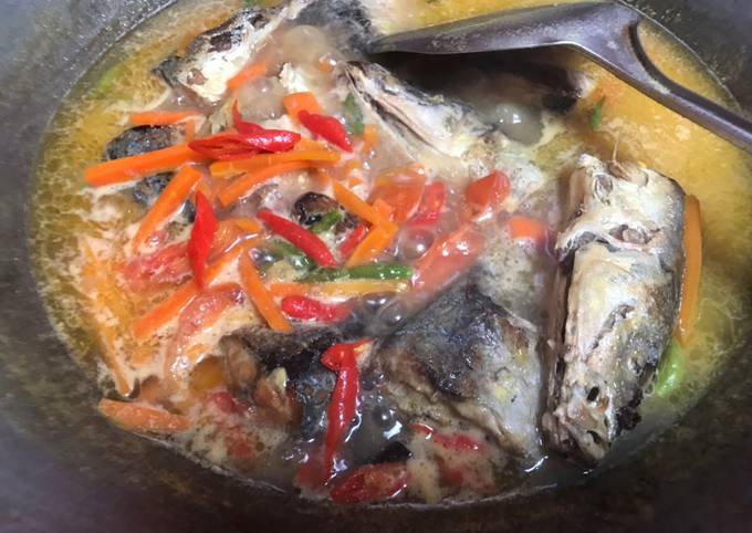 Ikan dencis pesmol/masak kuning