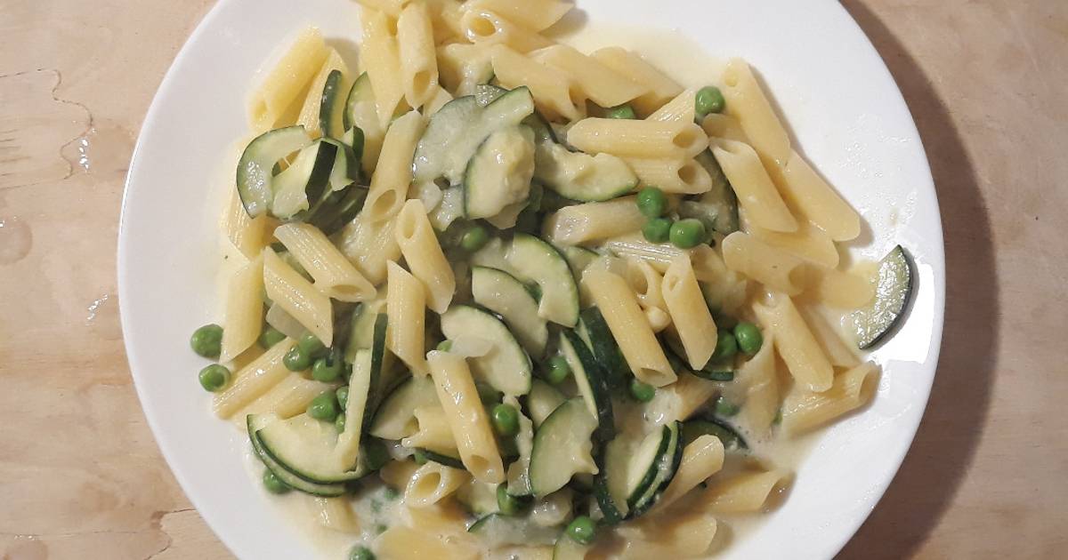 Penne mit Zucchini und Erbsen Rezept von Paulina - Cookpad