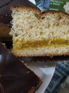 Una foto de Cuñas de chocolate y crema