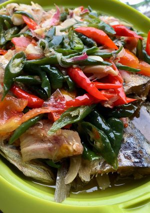 Foto resep Ikan Kembung Tumis Cabe Ijo & Merah
