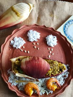 মুগ নারকেল মোচার ঘণ্ট(moong narkel mochar ghonto recipe in Bengali) রেসিপির প্রধান ছবি