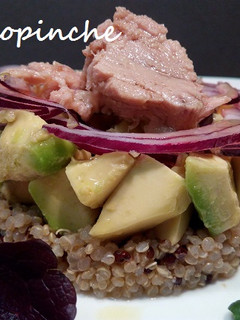 Una foto de Ensalada de Quinoa con Aguacate