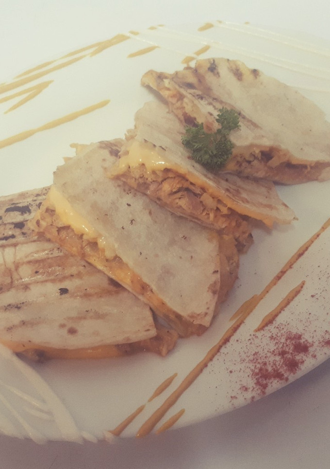 Una foto de Quesadilla de pollo